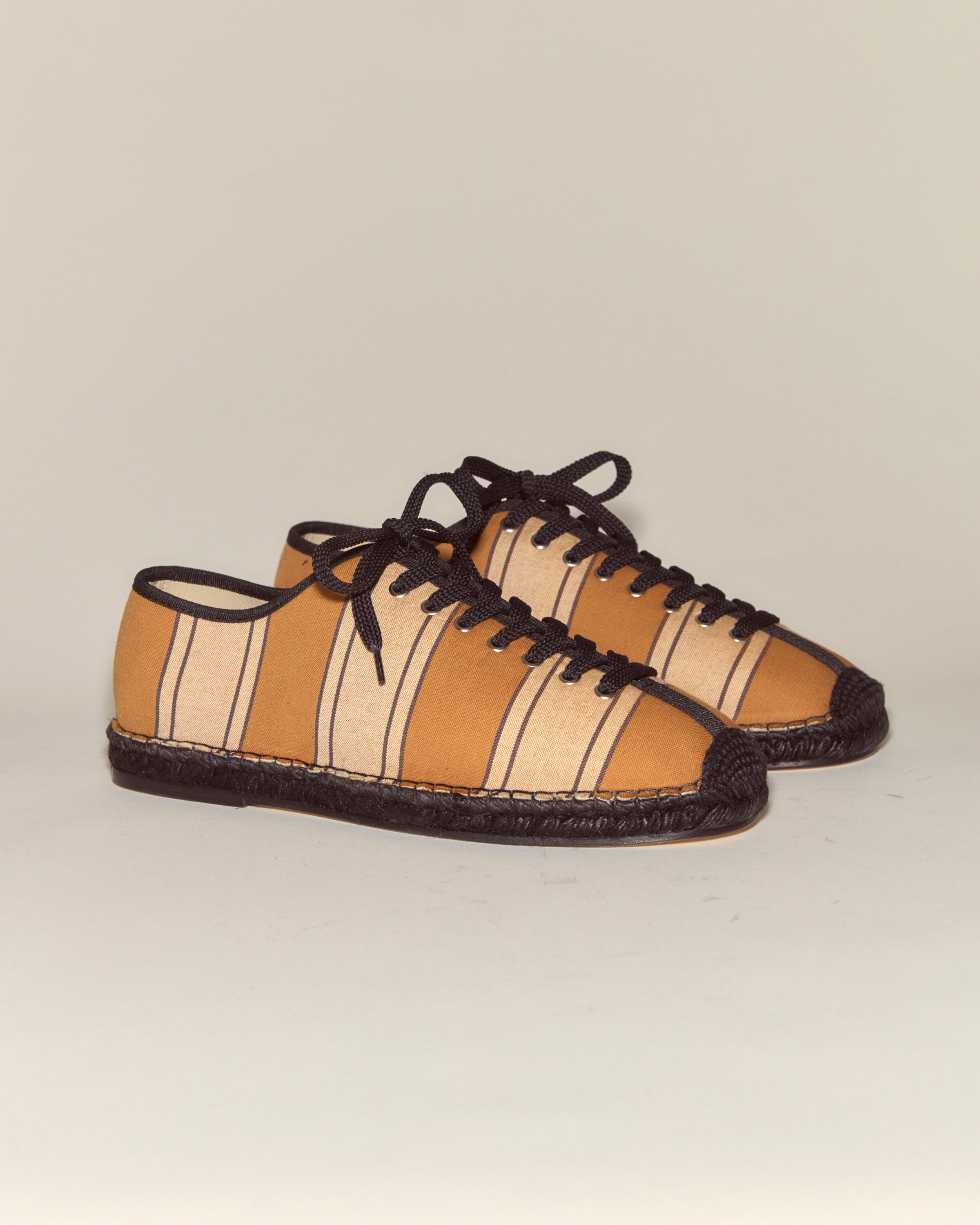 靴 bode Canvas Slip-On Espadrilles - Brown bode Canvas Slip-On Espadrilles - Brown