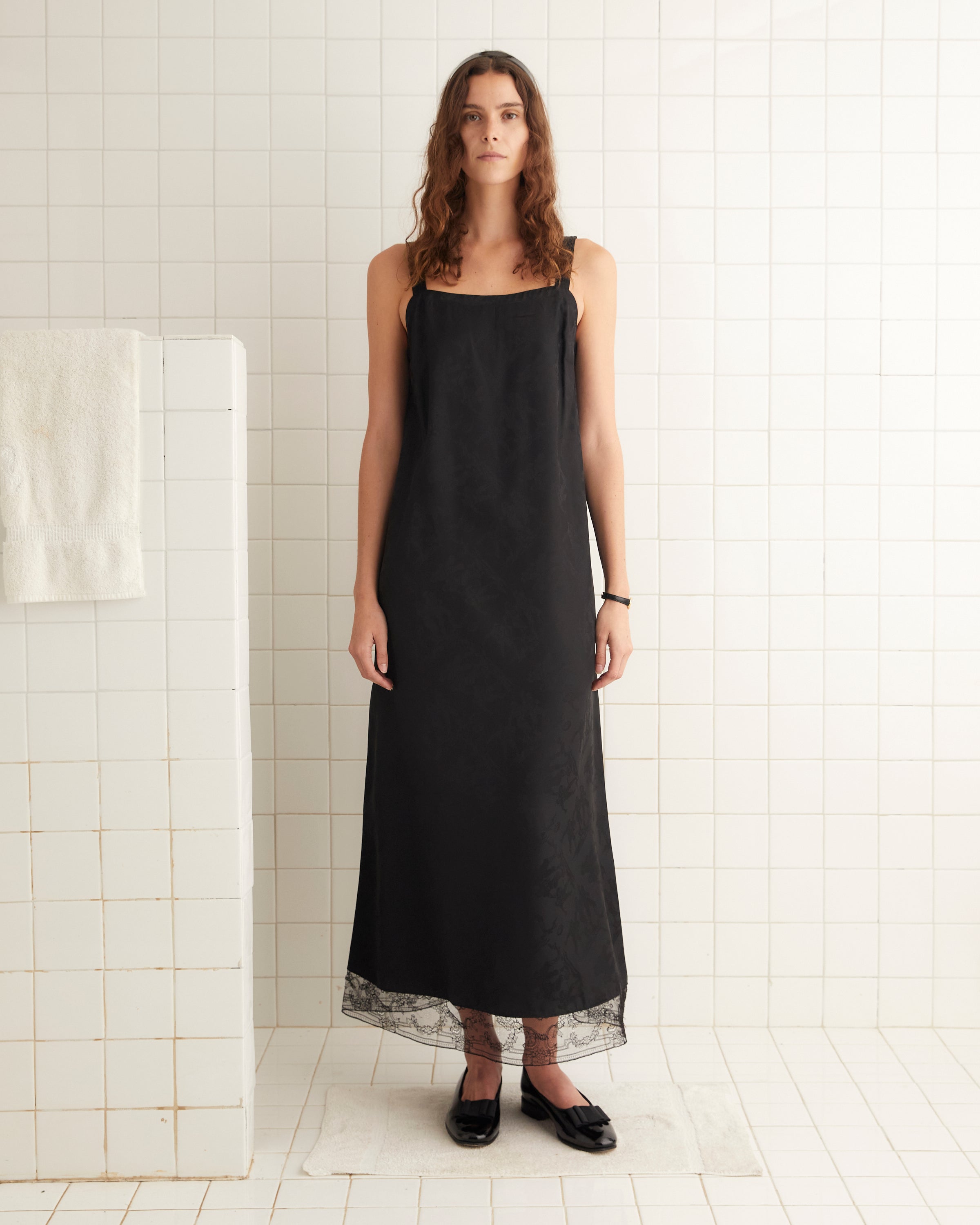 Football Jacquard Column Gown L / Black Football Jacquard Column Gown L / Black