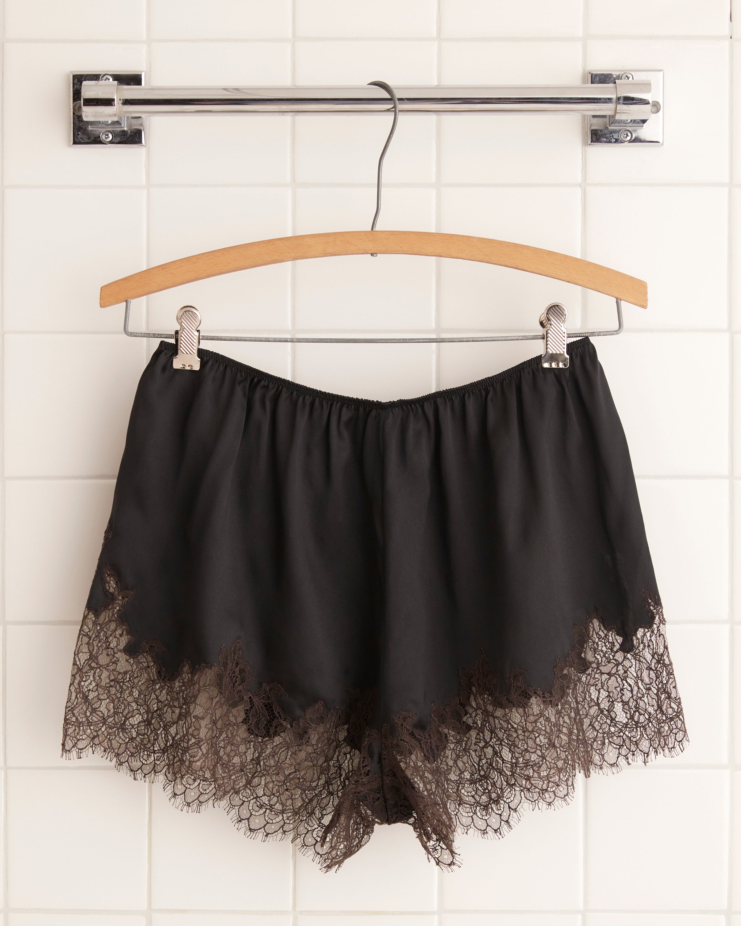 Lace Inlay Tap Shorts1