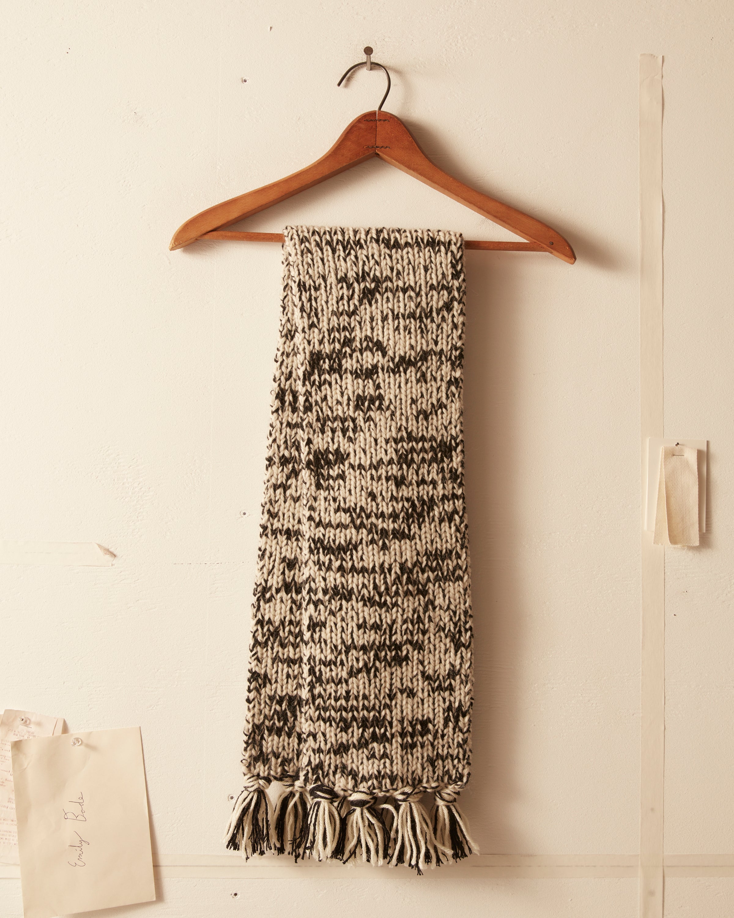 送料無料 いつまで - Scarf Gluckow Black BODE – Cream 小物