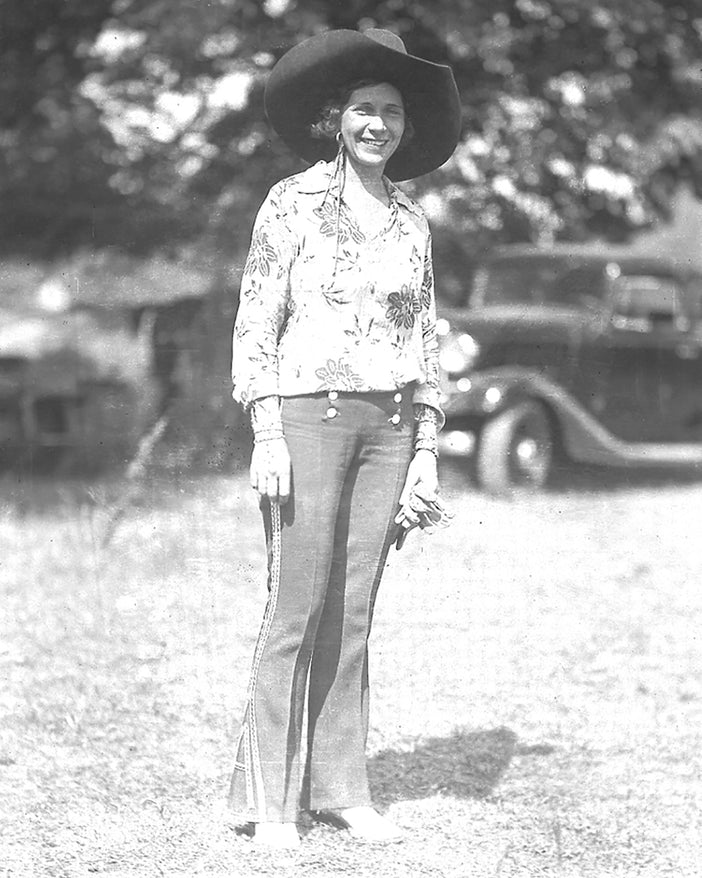 Historical photograph of 1930s rodeo star Alice Greenough.