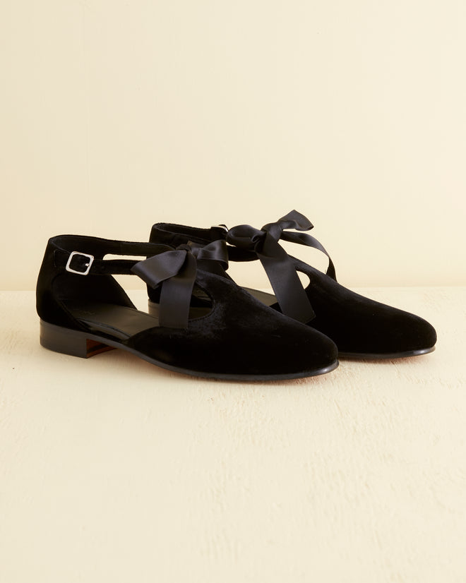 Velvet Theater Shoe - Black